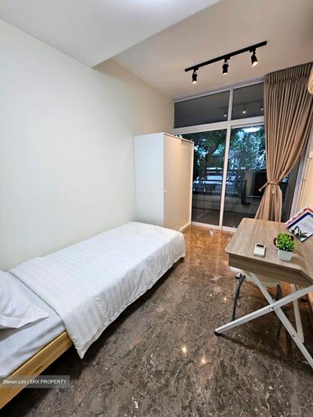 Crystal Court (D10), Apartment #536097091